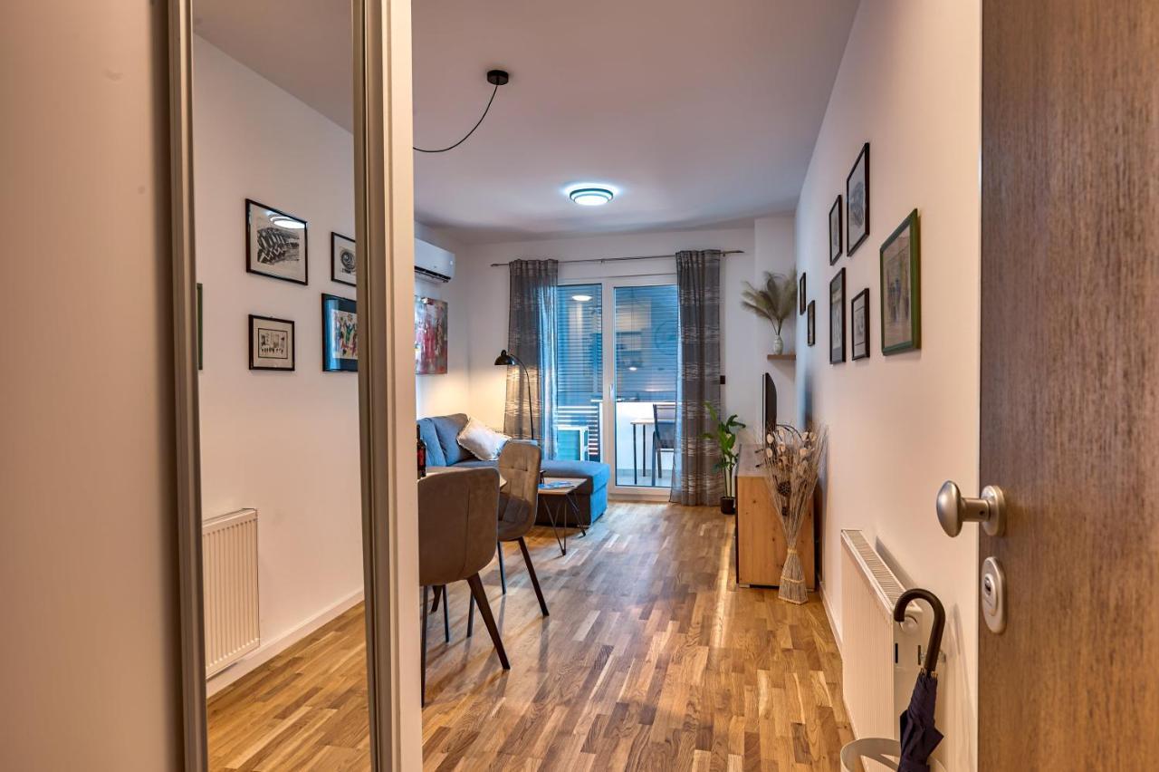 Art Apartment Monvidal Пула Екстериор снимка