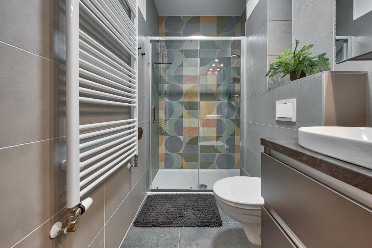Art Apartment Monvidal Пула Екстериор снимка